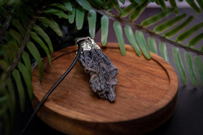 Black kyanite blade necklace