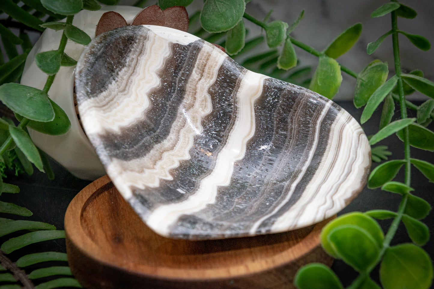 Zebra onyx heart bowl carving