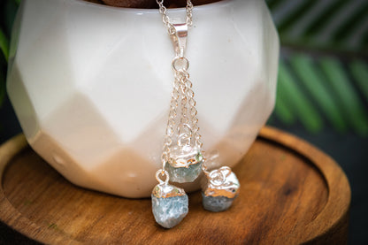 3 drop aquamarine necklace