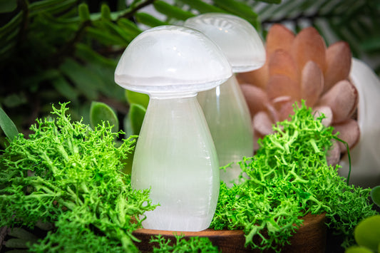 Selenite mushroom 60mm carving