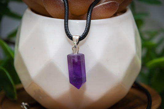 Mini amethyst point necklace